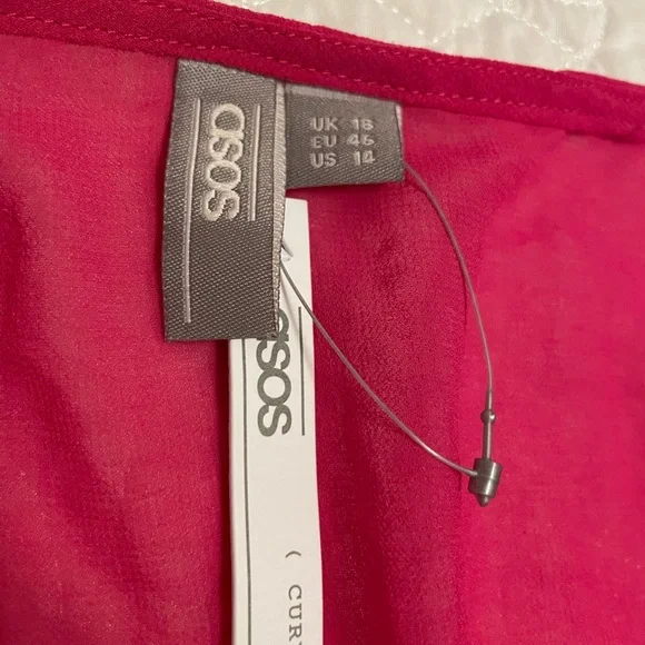 ASOS Curve Fuchsia Sheer Wrap Coverup. - Picture 8 of 9